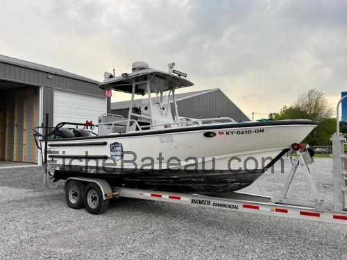 Boston Whaler Justice fiche technique et avis